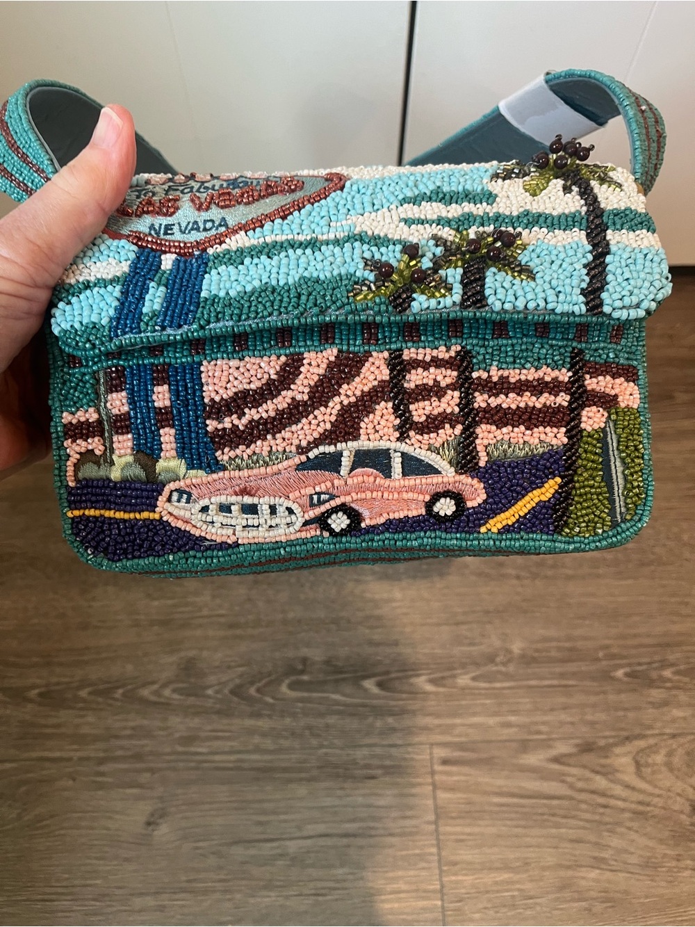 NEW RELEASE
VIRAL Welcome to Las Vegas BEADED
Shoulder Bag